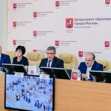 Школа №1564 школа им. героя Советского Союза А.П. Белобородова на улице Генерала Белобородова фотография 1